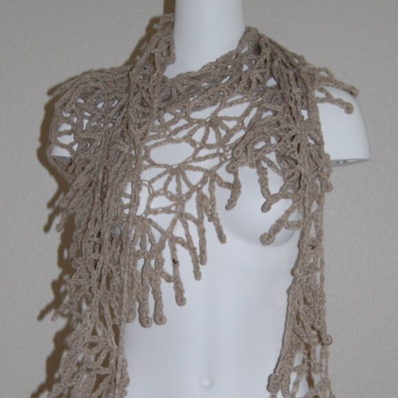 NEW Handmade, 100% Natual Wool, Allure Wavy V Scarf, 8'L & 2'D - Picture 7 of 7